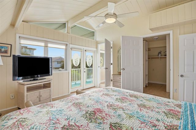 2508 AVENUE B, Bradenton Beach, FL 34217