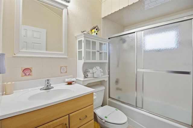 2508 AVENUE B, Bradenton Beach, FL 34217