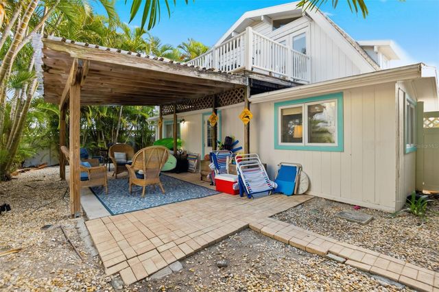 2508 AVENUE B, Bradenton Beach, FL 34217