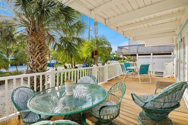 2508 AVENUE B, Bradenton Beach, FL 34217