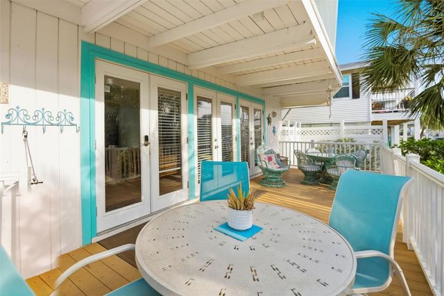 2508 AVENUE B, Bradenton Beach, FL 34217