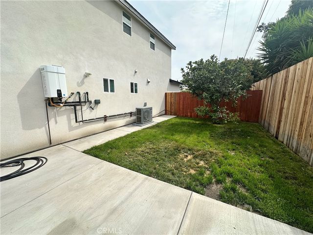 1318 W 131st A, Compton, CA 90222