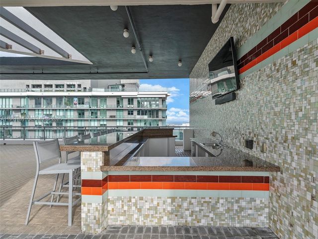 60 SW 13th St 2119, Miami, FL 33130