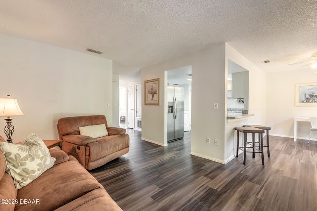 426 Banana Cay Dr Apt I, South Daytona, FL 32119