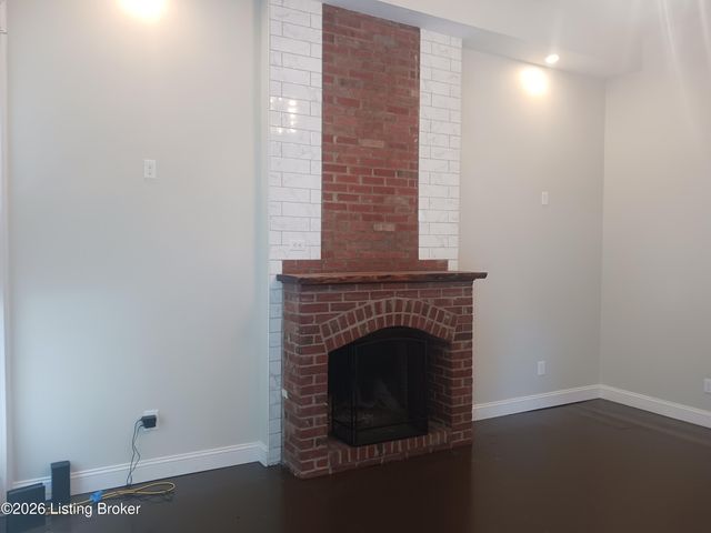 835 E Washington St, Louisville, KY 40206