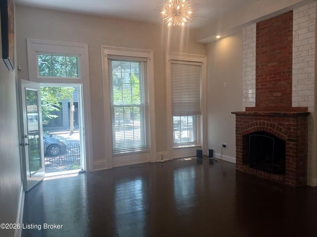 835 E Washington St, Louisville, KY 40206