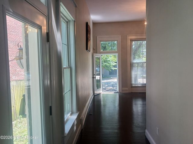 835 E Washington St, Louisville, KY 40206