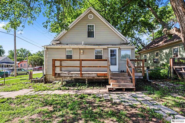 2298 Sheldon Street, Lincoln, NE 68503