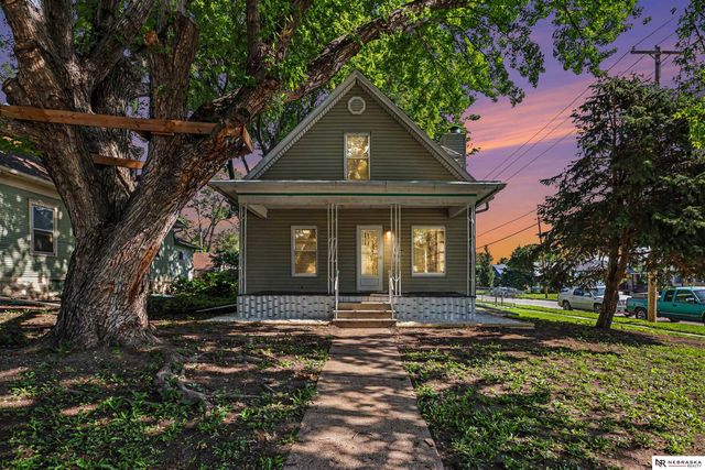 2298 Sheldon Street, Lincoln, NE 68503
