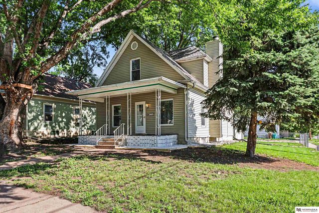2298 Sheldon Street, Lincoln, NE 68503