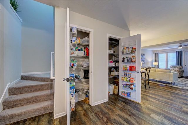 2104 SW Gooseberry Lane, Lee's Summit, MO 64082