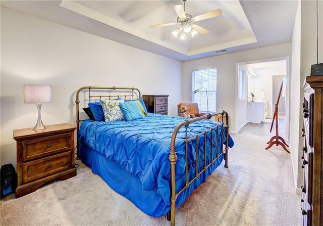 2104 SW Gooseberry Lane, Lee's Summit, MO 64082