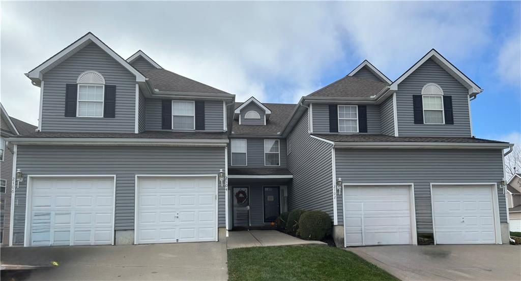 2104 SW Gooseberry Lane, Lee's Summit, MO 64082