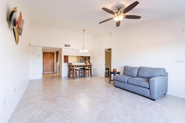 2593 COUNTRYSIDE BOULEVARD 7307, Clearwater, FL 33761