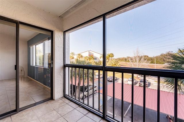 2593 COUNTRYSIDE BOULEVARD 7307, Clearwater, FL 33761