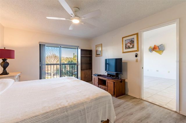 2593 COUNTRYSIDE BOULEVARD 7307, Clearwater, FL 33761