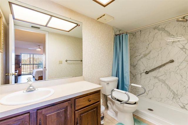 2593 COUNTRYSIDE BOULEVARD 7307, Clearwater, FL 33761