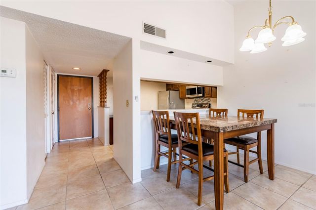 2593 COUNTRYSIDE BOULEVARD 7307, Clearwater, FL 33761