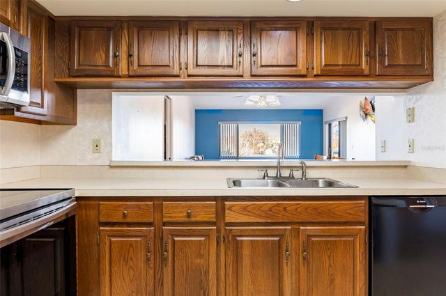 2593 COUNTRYSIDE BOULEVARD 7307, Clearwater, FL 33761