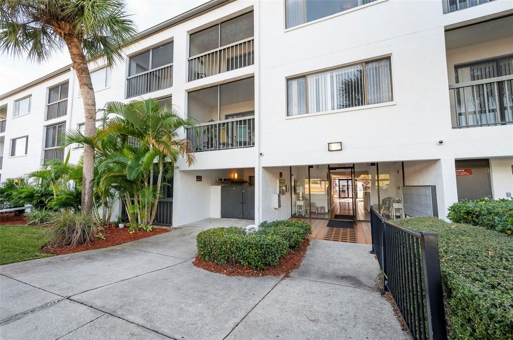 2593 COUNTRYSIDE BOULEVARD 7307, Clearwater, FL 33761