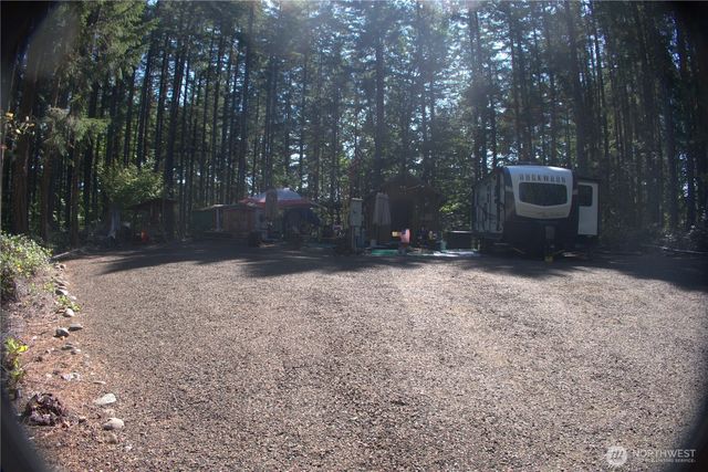 321 Lakewood Drive, Hoodsport, WA 98548