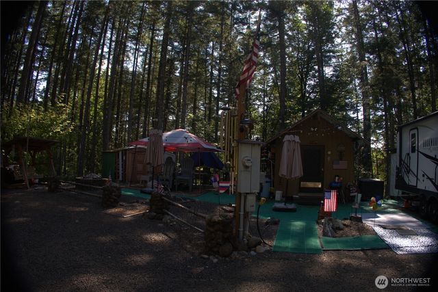 321 Lakewood Drive, Hoodsport, WA 98548