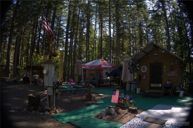 321 Lakewood Drive, Hoodsport, WA 98548