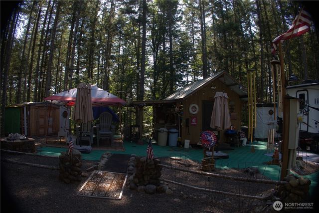 321 Lakewood Drive, Hoodsport, WA 98548