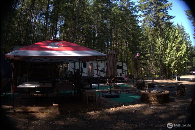 321 Lakewood Drive, Hoodsport, WA 98548