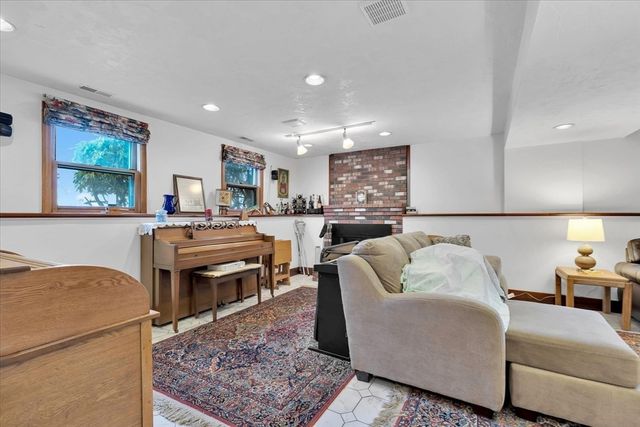 11 Old Farm Rd., Randolph, MA 02368