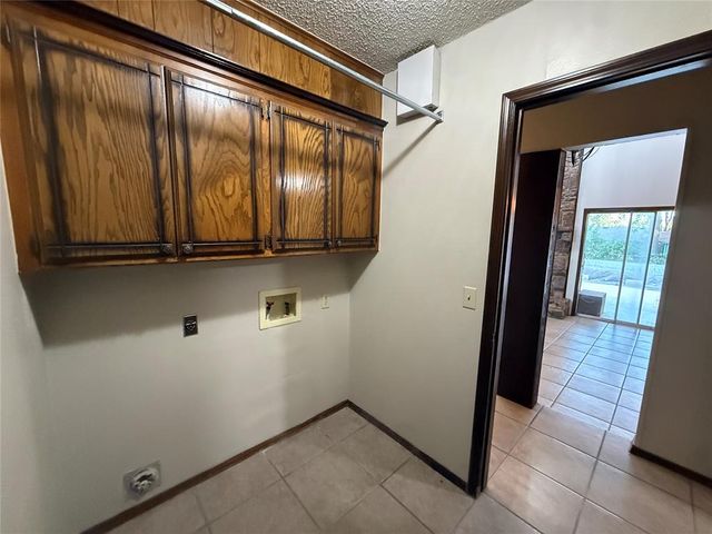2001 Lona Avenue, Seminole, OK 74868