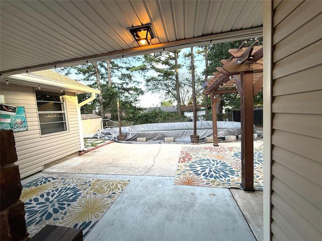 2001 Lona Avenue, Seminole, OK 74868