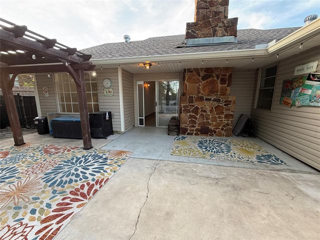 2001 Lona Avenue, Seminole, OK 74868