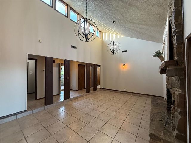 2001 Lona Avenue, Seminole, OK 74868