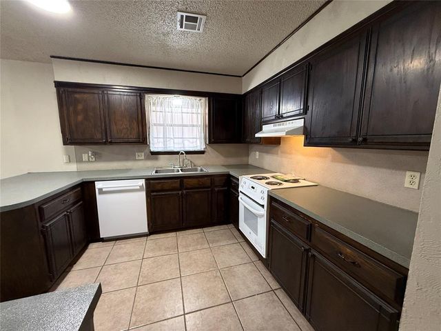 2001 Lona Avenue, Seminole, OK 74868
