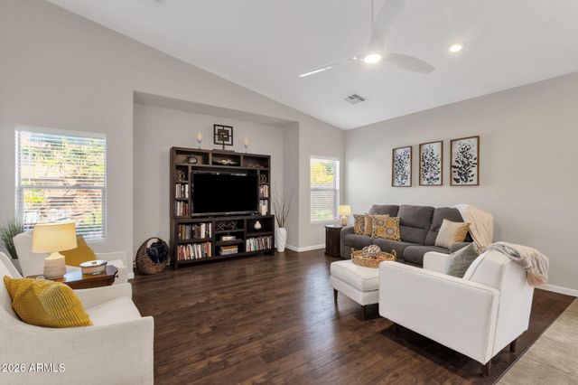 42422 W BRAVO Drive, Maricopa, AZ 85138