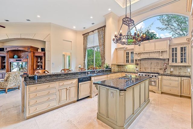 12049 SE Intracoastal Terrace, Jupiter, FL 33469