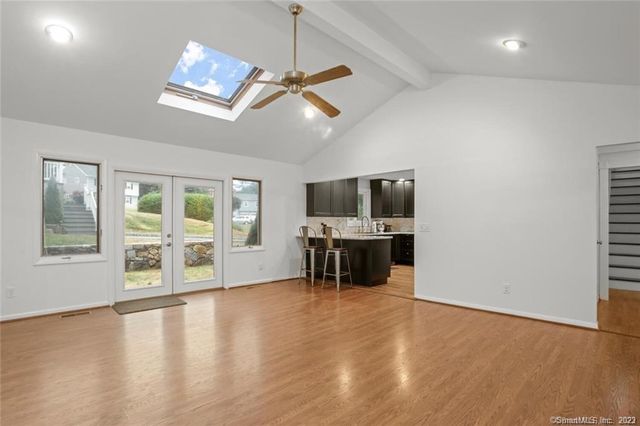 10 Harvann Road, Norwalk, CT 06850