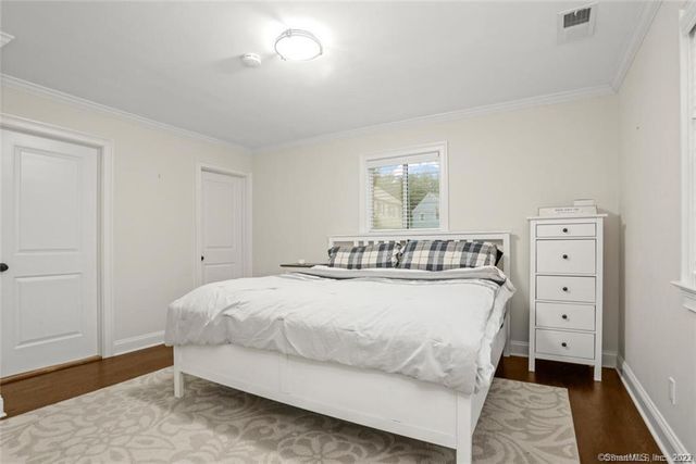 10 Harvann Road, Norwalk, CT 06850