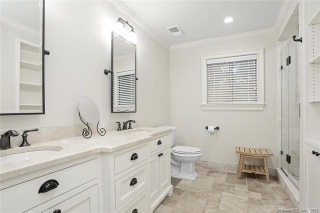10 Harvann Road, Norwalk, CT 06850