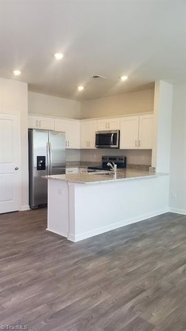1388 Amberview Lane, Kernersville, NC 27284
