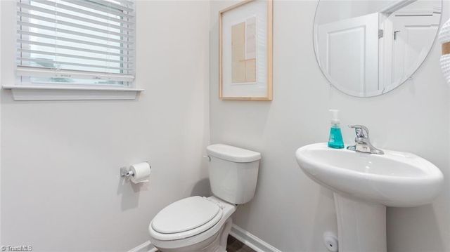 1388 Amberview Lane, Kernersville, NC 27284