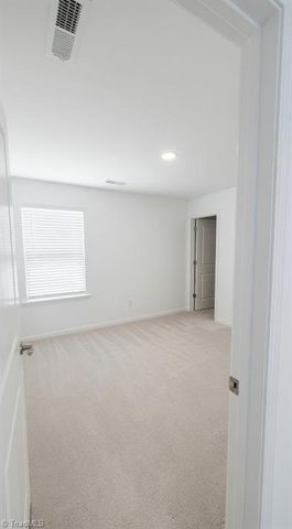 1388 Amberview Lane, Kernersville, NC 27284