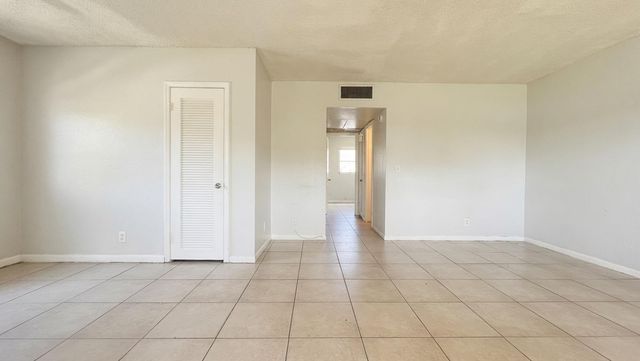 200 Croton Avenue 111, Lantana, FL 33462