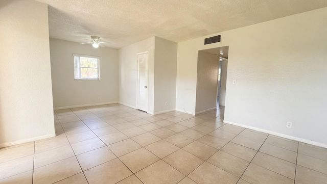 200 Croton Avenue 111, Lantana, FL 33462