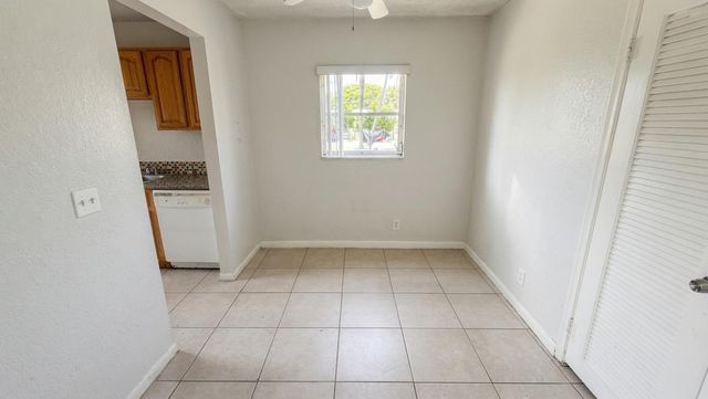 200 Croton Avenue 111, Lantana, FL 33462