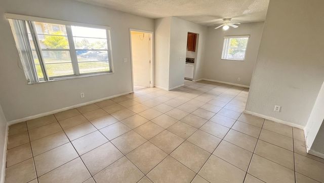 200 Croton Avenue 111, Lantana, FL 33462