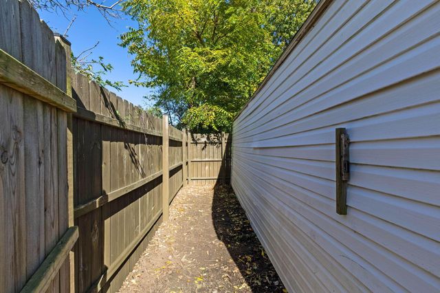 109 Riley Street, Mount Vernon, OH 43050