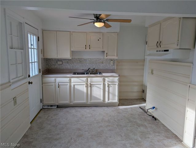 1492 E 250th Street, Euclid, OH 44117