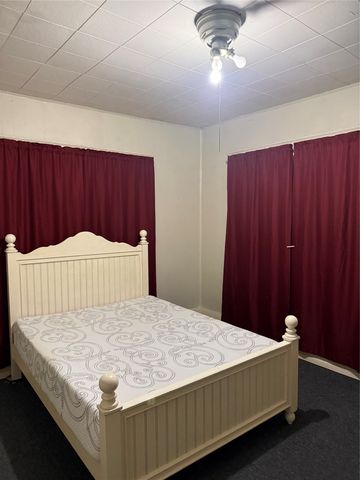 215 Bell Street, Gainesville, TX 76240